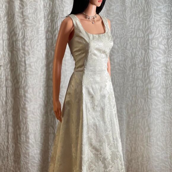 Scott McClintock Dresses & Skirts - Vintage 90s Scott McClintock Ivory Metallic Jacquard Wedding Gown Prom Dress 10